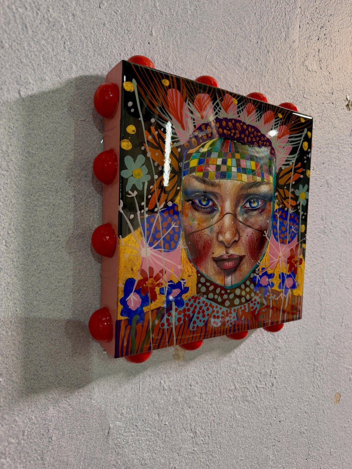 Jasmina 25cm resin artwork by Mariana Mezic — side angle view