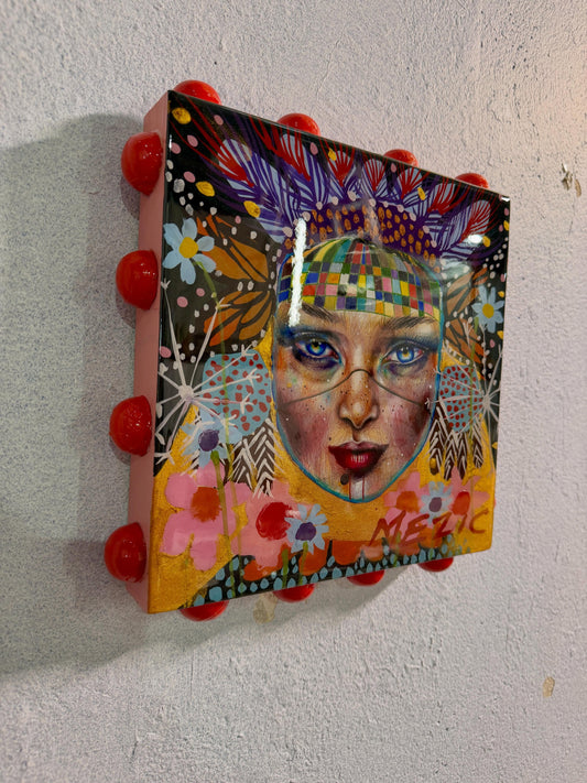 Pamela 25cm resin artwork by Mariana Mezic — side angle view