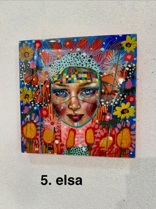 Elsa — Resin Semi-Original by Mariana Mezic