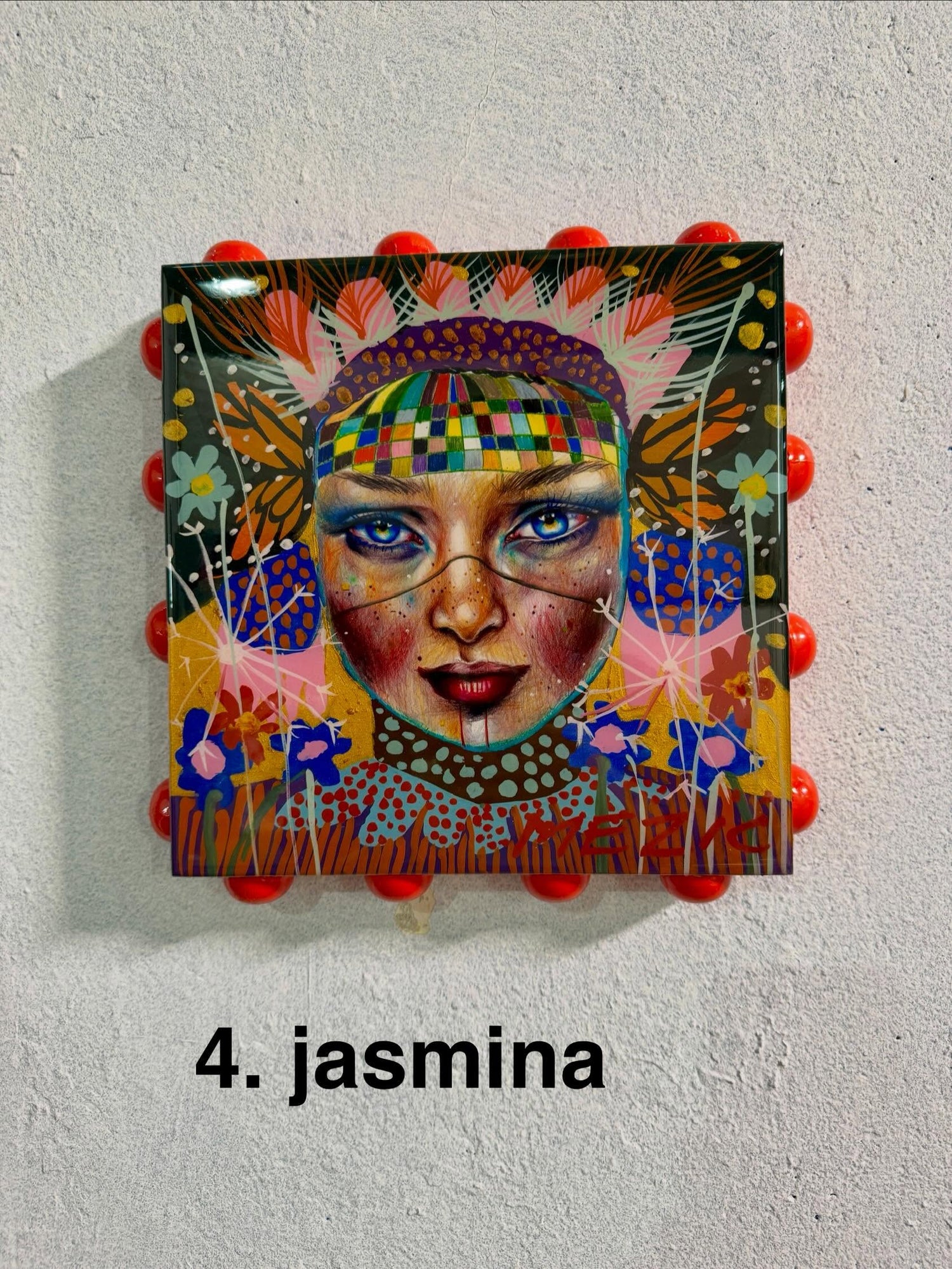 Jasmina 25cm resin artwork by Mariana Mezic — front view