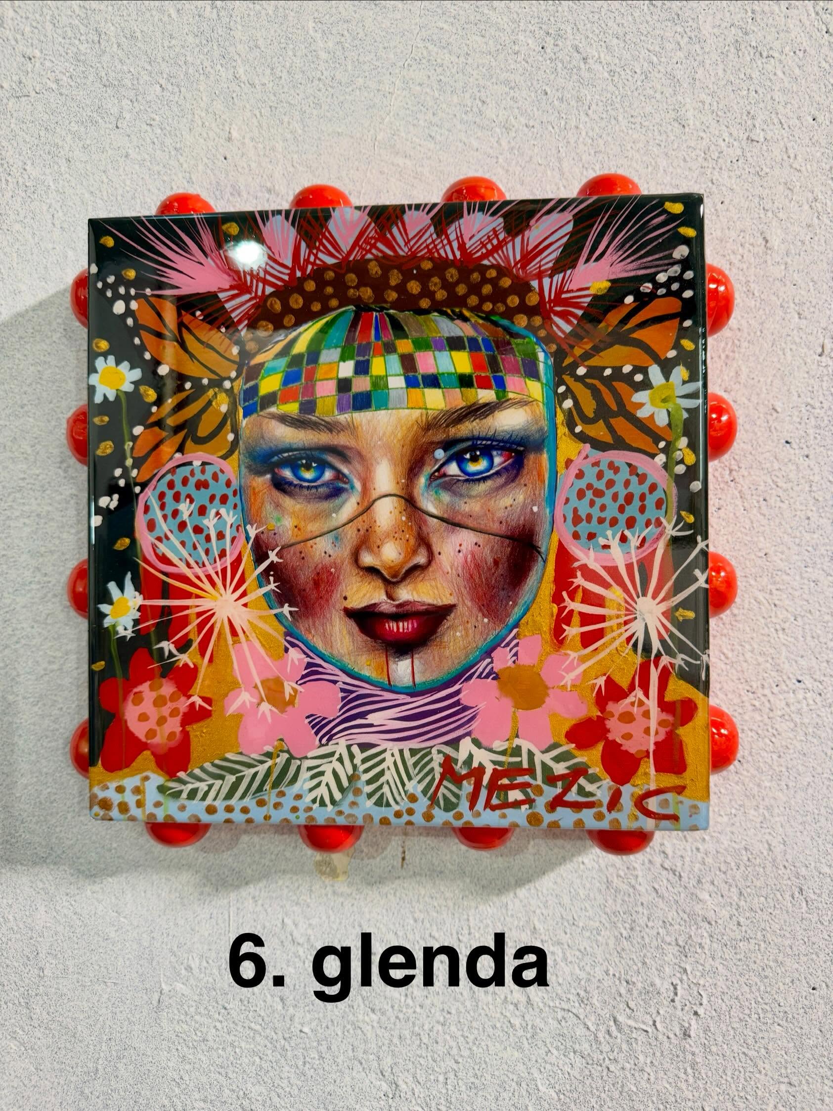 Glenda 25cm resin artwork by Mariana Mezic — front view