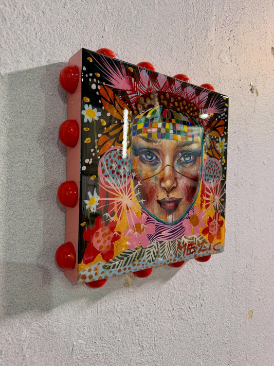 Glenda 25cm resin artwork by Mariana Mezic — side angle view