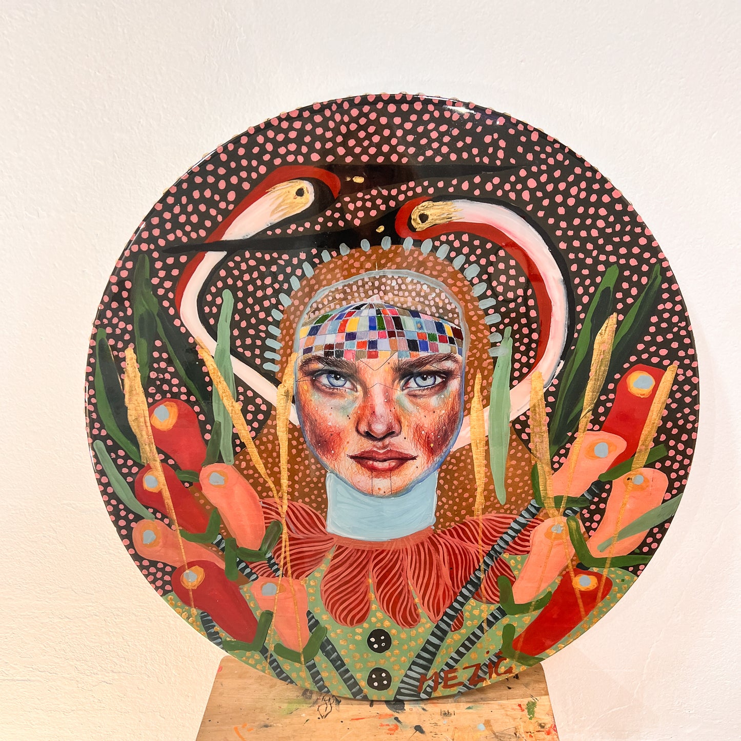 "Cassandra" 60cm  Resin Round