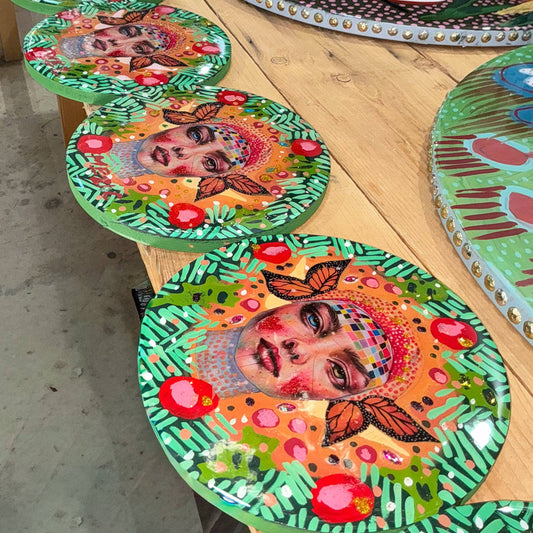 Small Xmas Elf Resins without studs